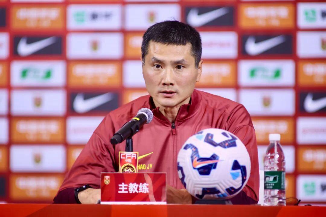 首阶段国内训练结束，国足启程前往迪拜，这一周他们都练了什么？